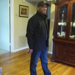 Meet your Posher, Gregory